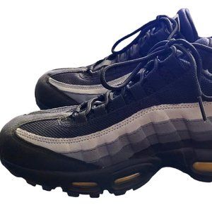 MENS NIKE AIR MAX 95 - SIZE 8